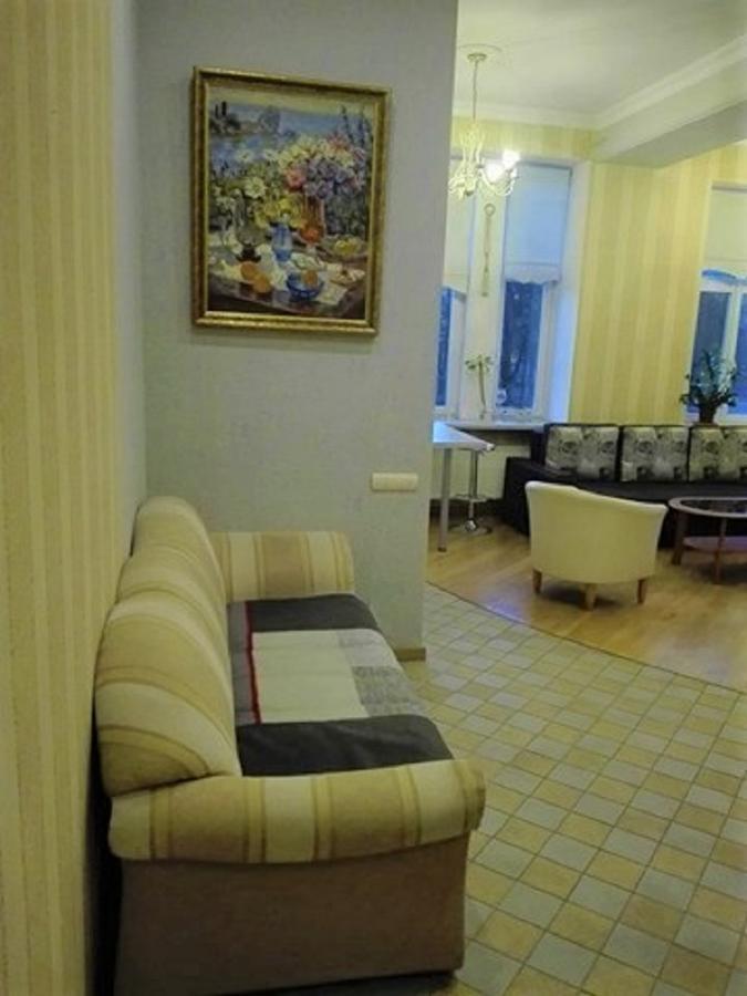 Hotel Evaline Рига Экстерьер фото